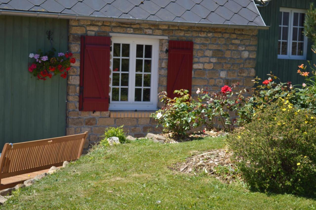 Isigny-le-Buat La Pichonniere B&B 외부 사진