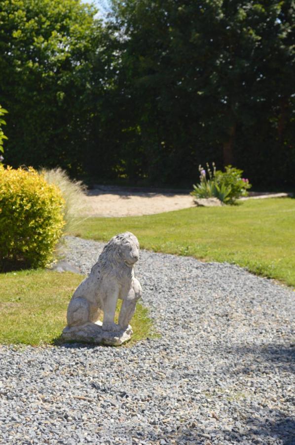 Isigny-le-Buat La Pichonniere B&B 외부 사진